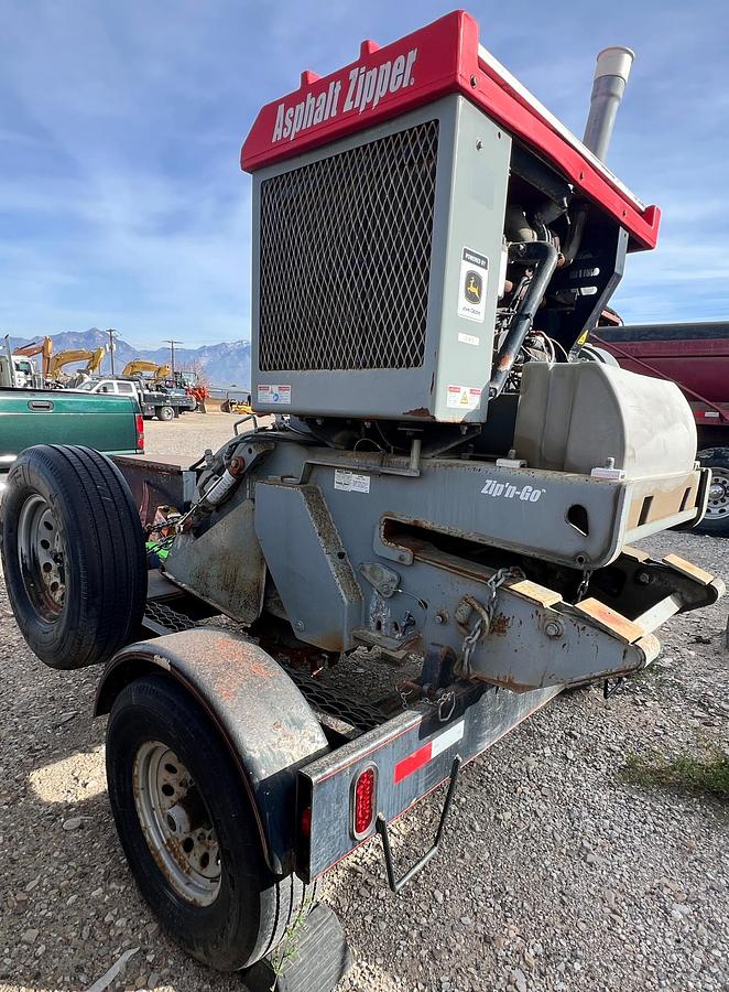 Used 1998 ASPHALT ZIPPER AZ300