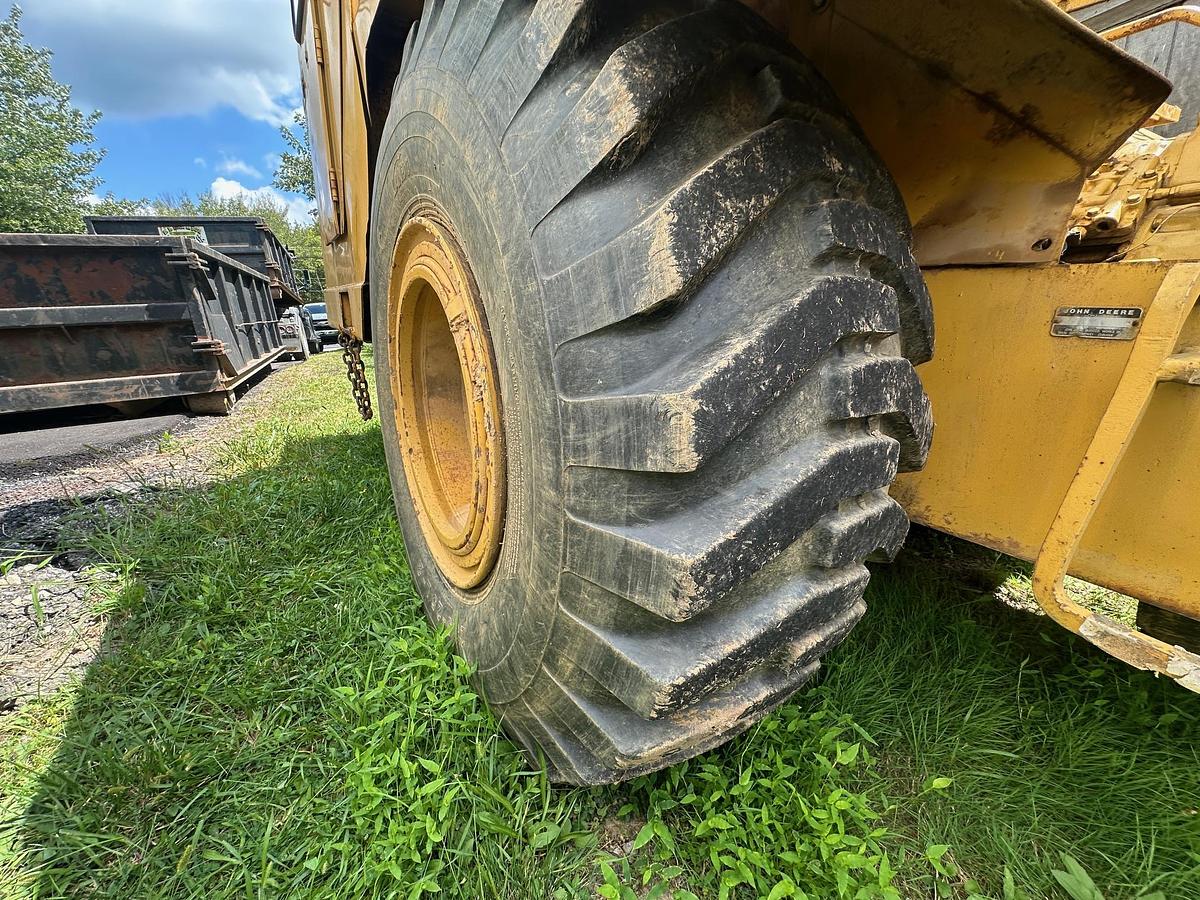 Used 1984 JOHN DEERE 762