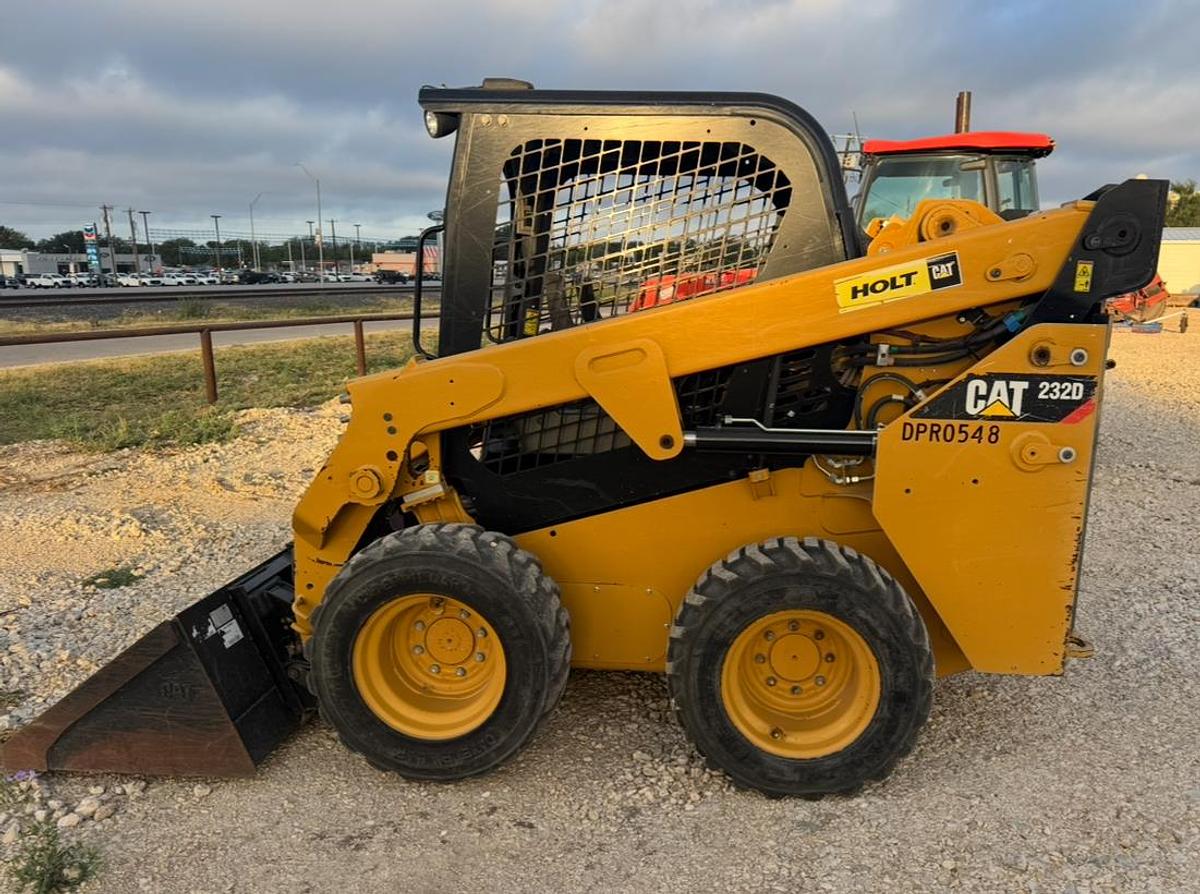 Used 2019 CATERPILLAR 232D