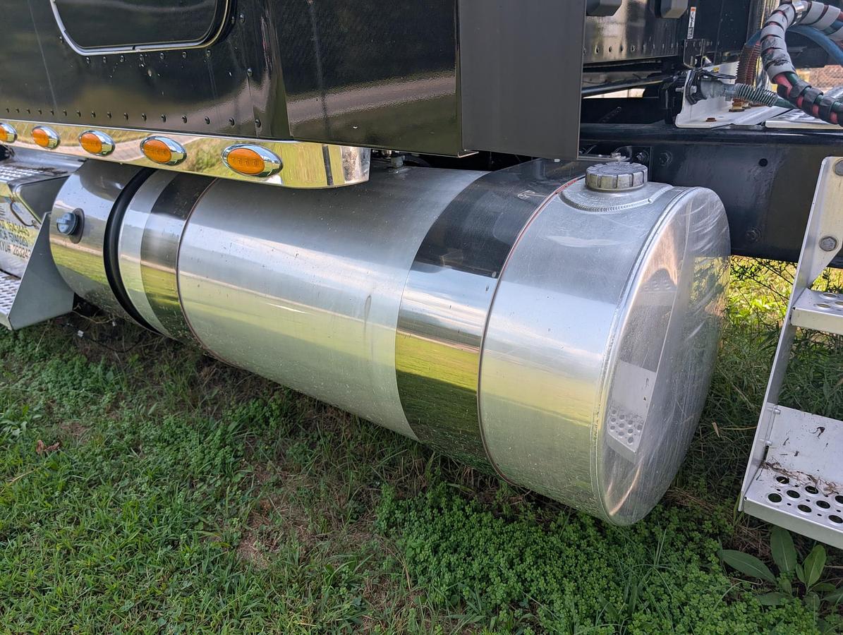 Used 2021 KENWORTH T680