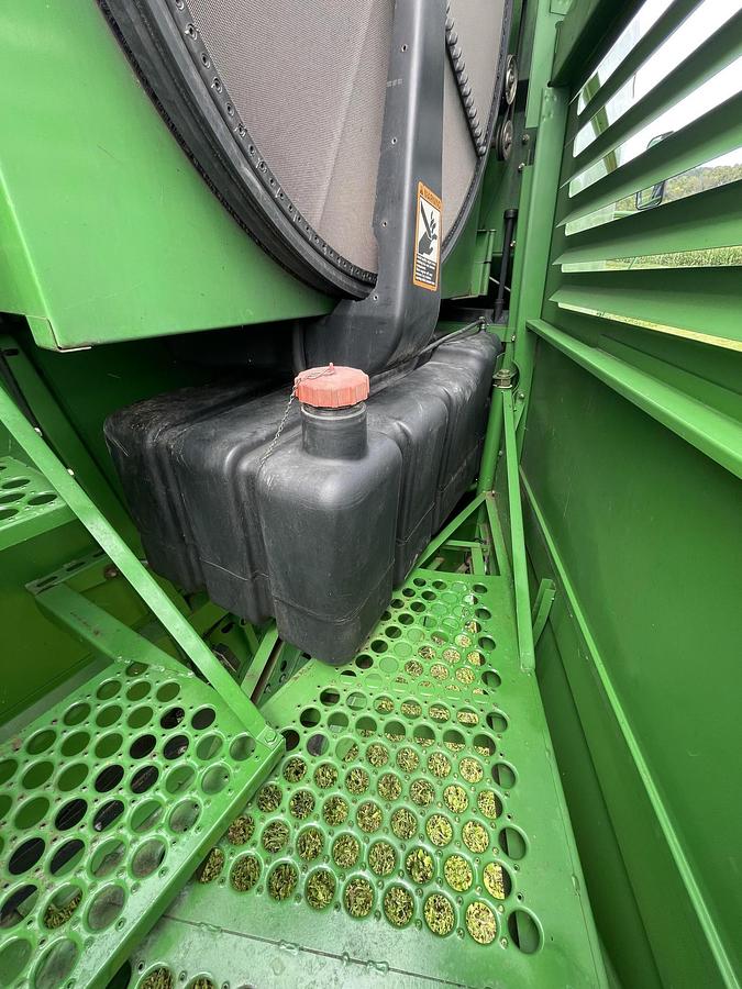 Used 1996 JOHN DEERE 9500 Sidehill combine