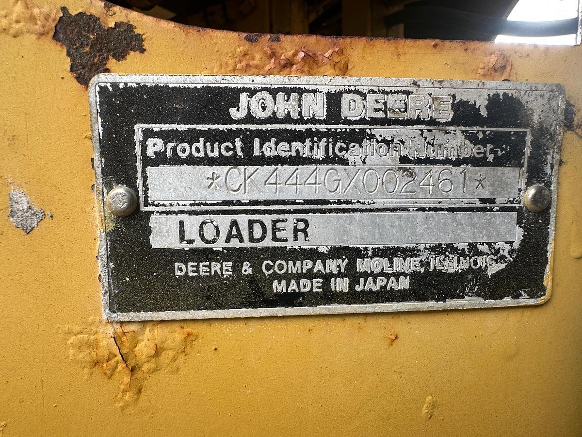 Used 1996 DEERE 444G