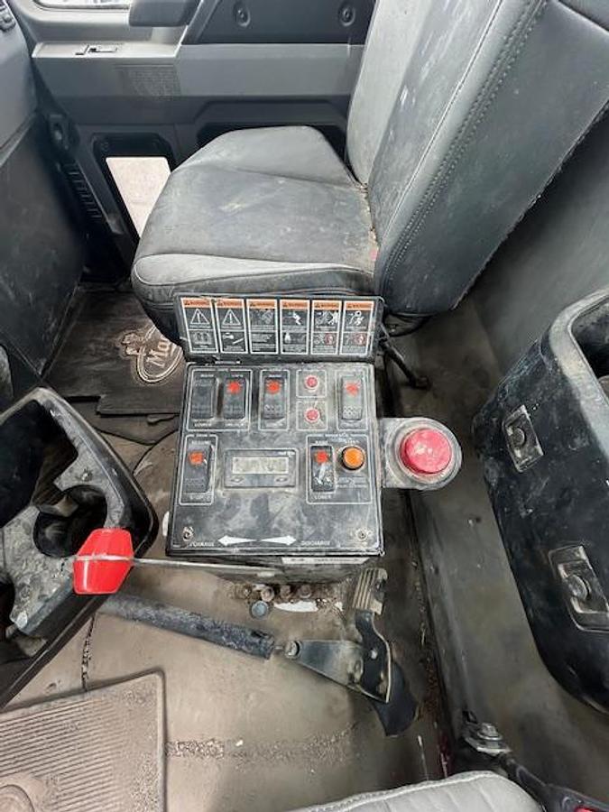 Used 2019 MACK GR64FR