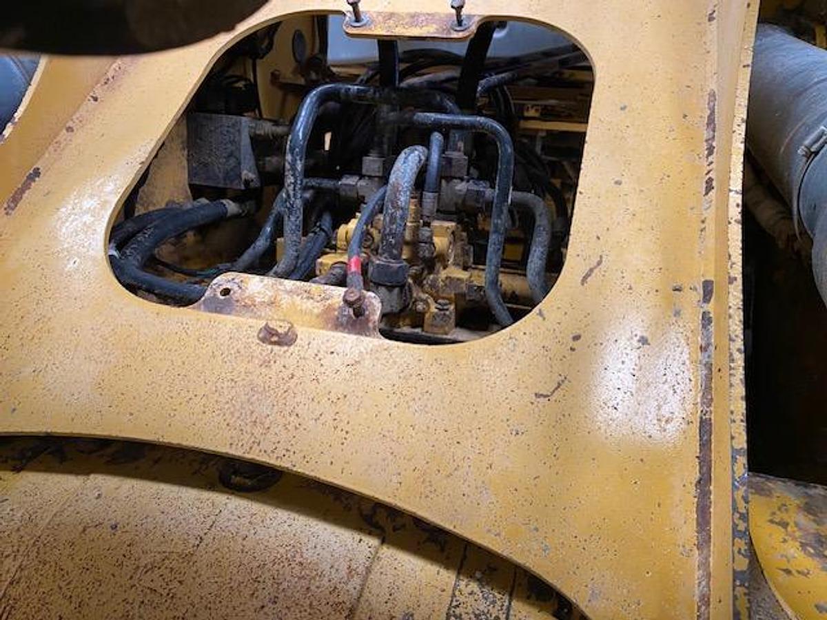 Used 2005 DEERE 544J