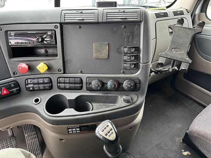 Used 2017 FREIGHTLINER Cascadia 125