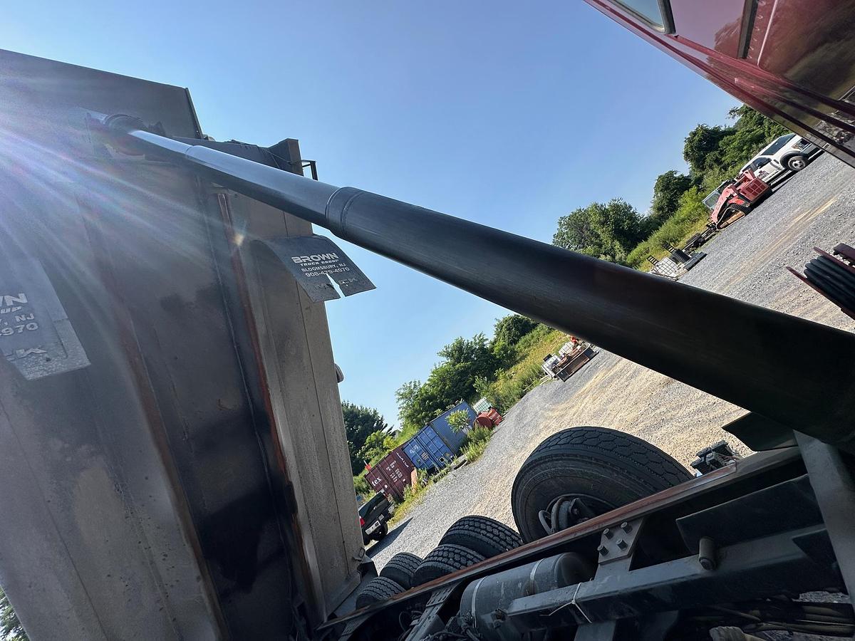 Used 2020 MACK Granite GR64F