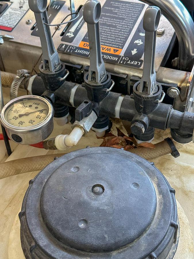 Used 2018 FERRIS MOWERS Spreader/Sprayer