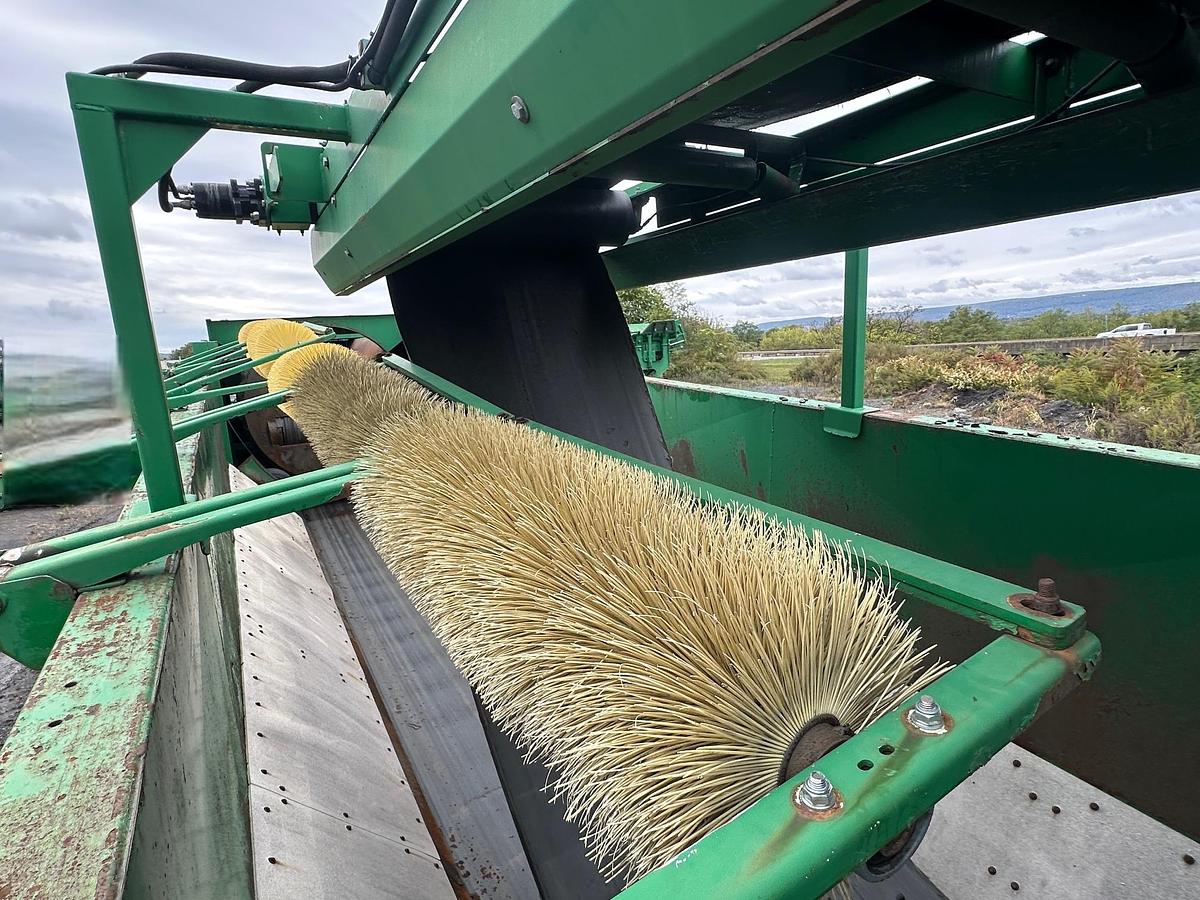 Used 2019 MCCLOSKEY 733RE