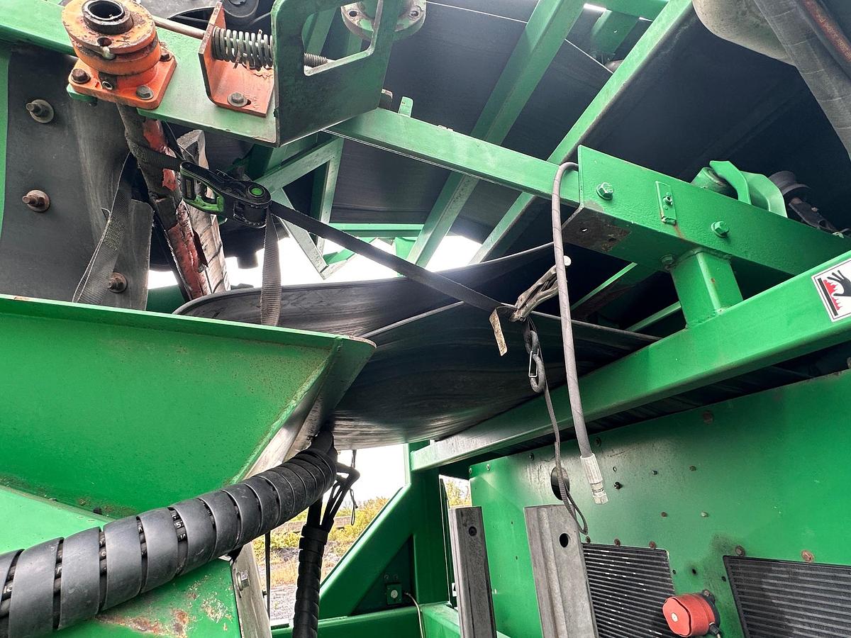 Used 2019 MCCLOSKEY 733RE