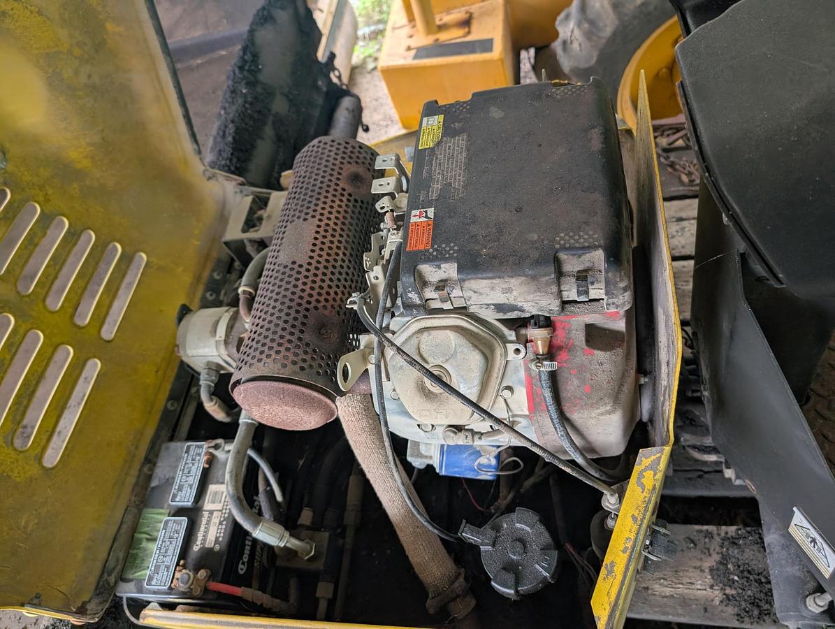 Used 2002 PUCKETT MFG 560