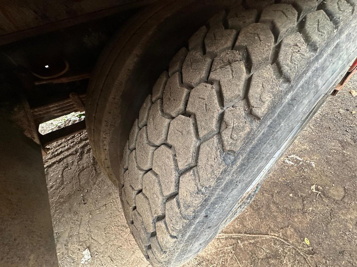 Used 2001 INTERNATIONAL 4700 Service Truck