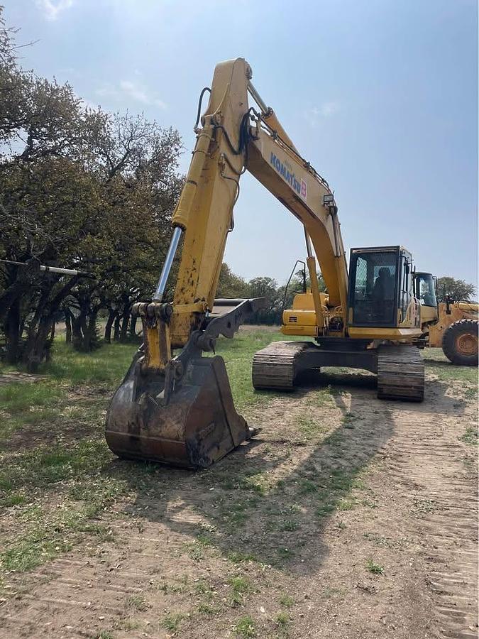 Used 2011 KOMATSU PC200LC-8