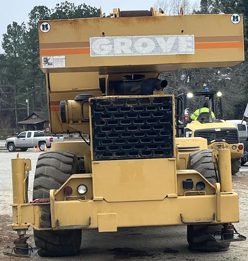 Used 1985 GROVE RT-522