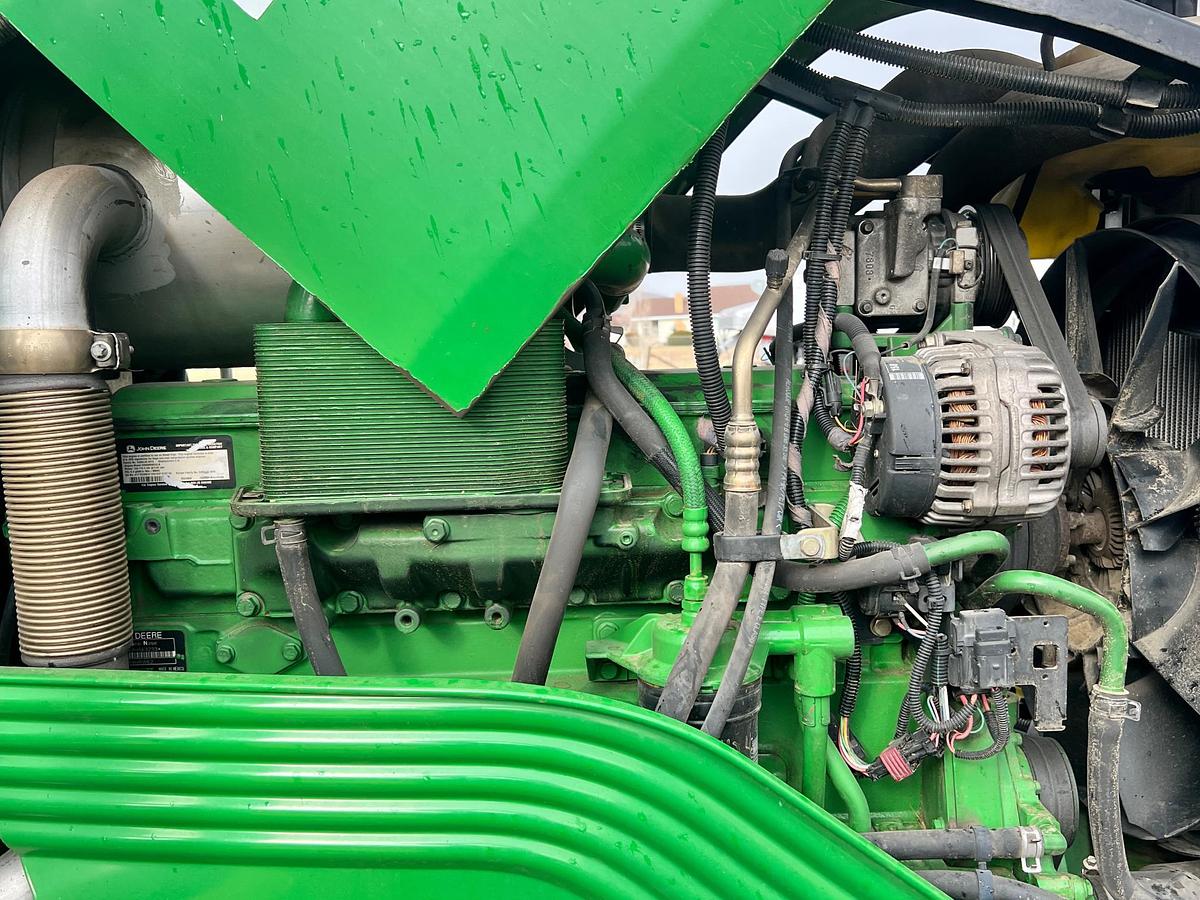 Used 2006 JOHN DEERE 7520