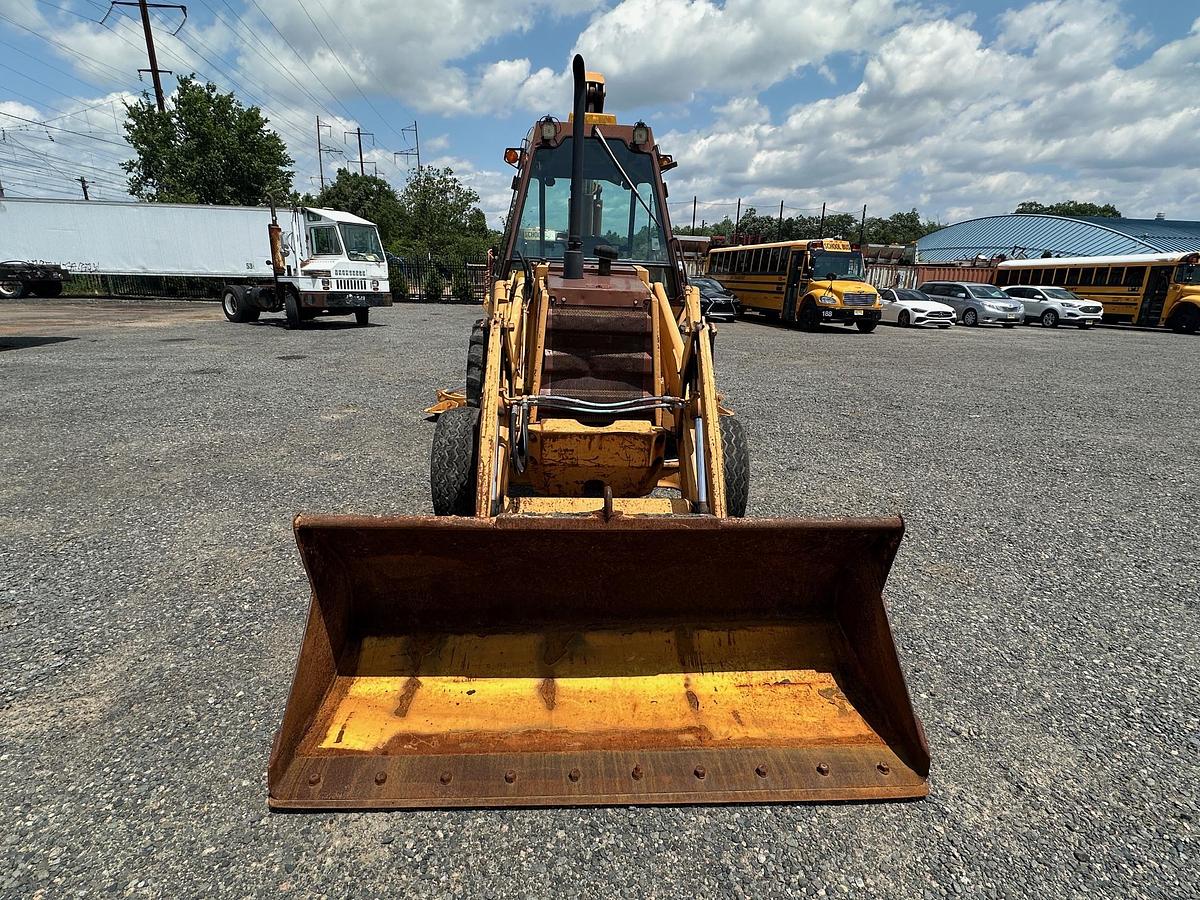 Used 1986 CASE 580E