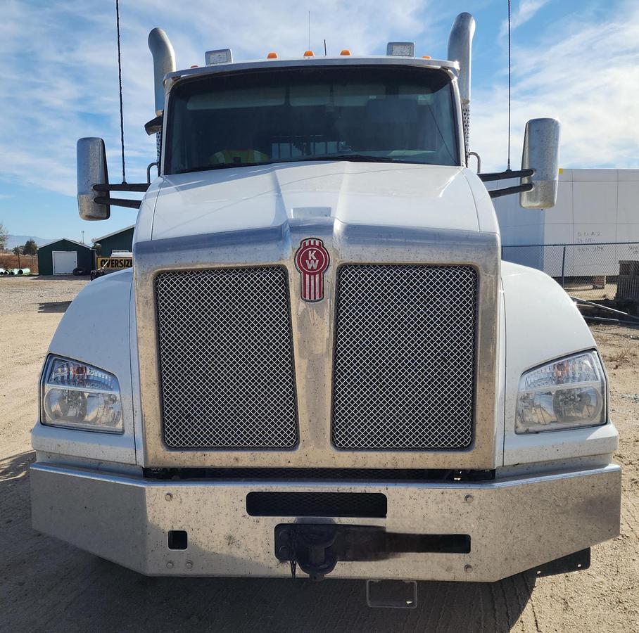 Used 2021 KENWORTH T880