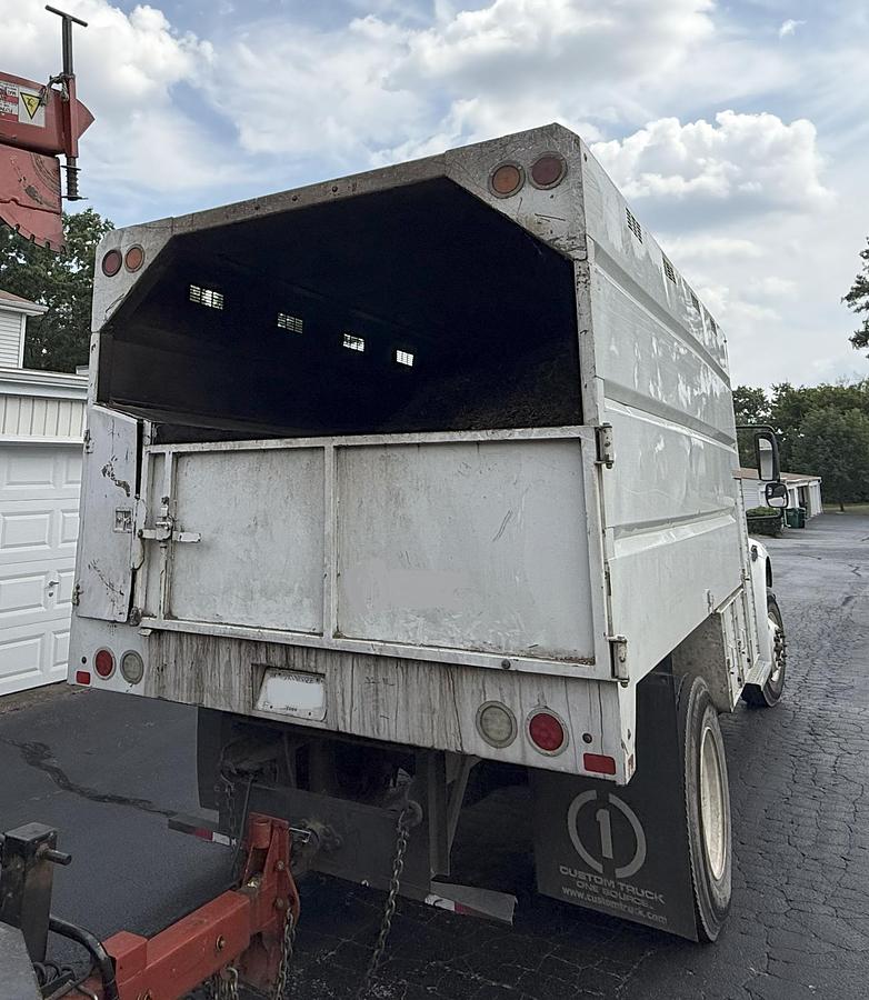 Used 2018 FREIGHTLINER Business Class M2 106