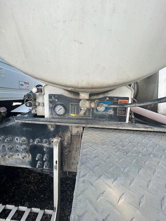 Used 2016 MACK GU713