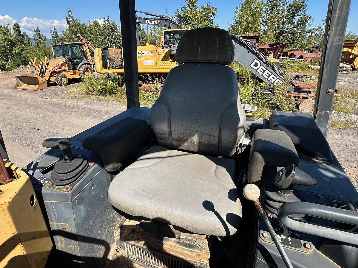 Used 2005 DEERE 650J LGP