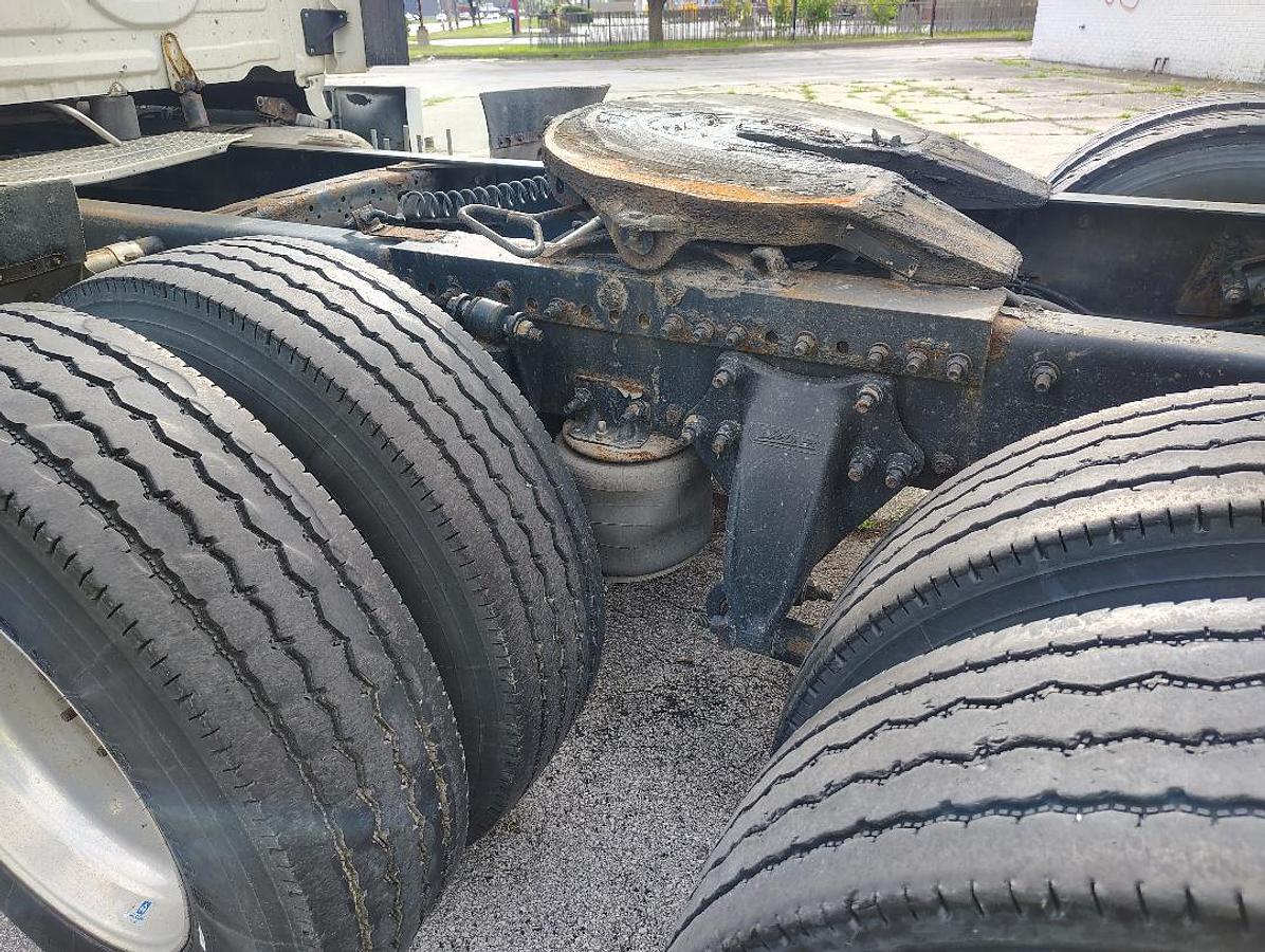 Used 2012 FREIGHTLINER Cascadia