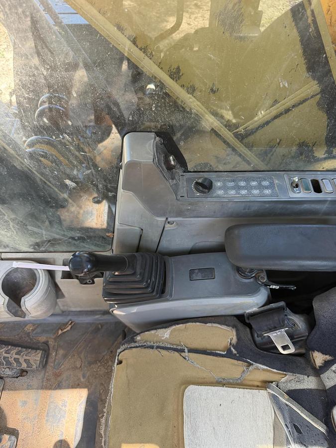 Used 2014 CATERPILLAR 320E LRR