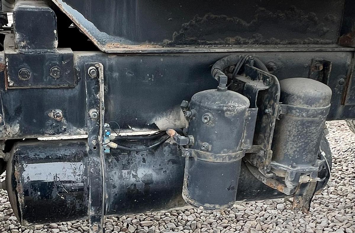 Used 2000 MACK RD688s