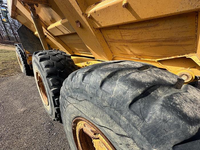 Used 2006 DEERE 300D