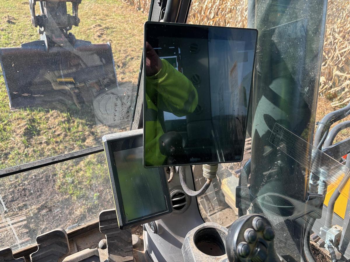 Used 2019 VOLVO EC220EL