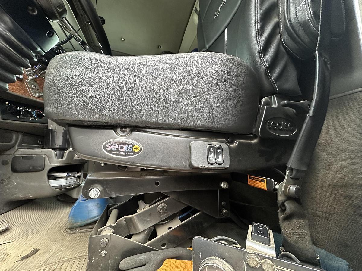 Used 2002 KENWORTH T800