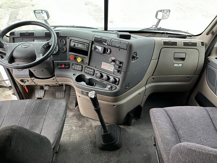 Used 2015 FREIGHTLINER Cascadia 125