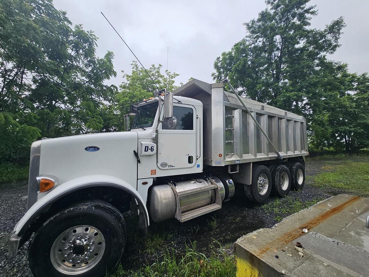 Used 2018 PETERBILT 365