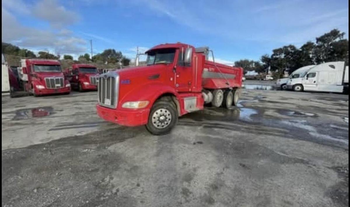 Used 2013 PETERBILT 386