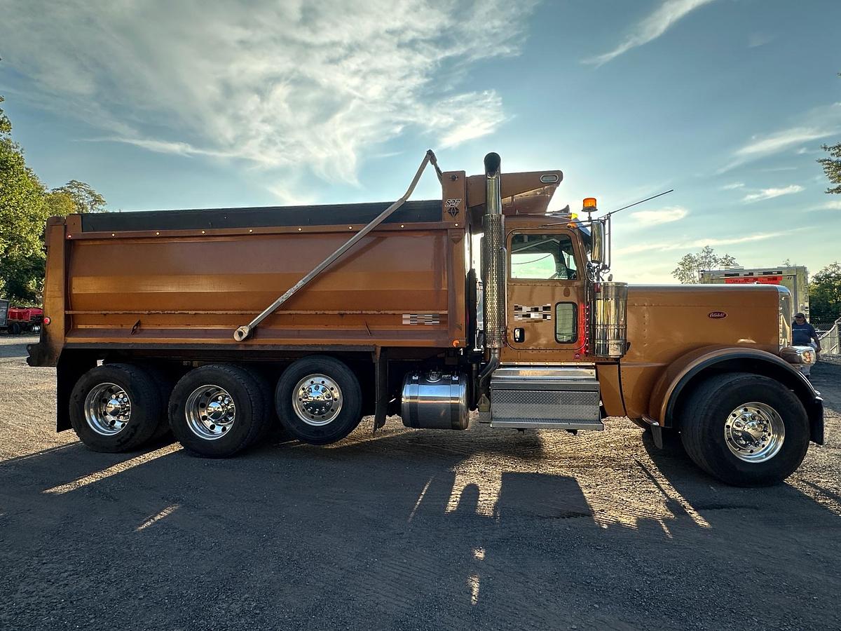 Used 2019 PETERBILT 389L