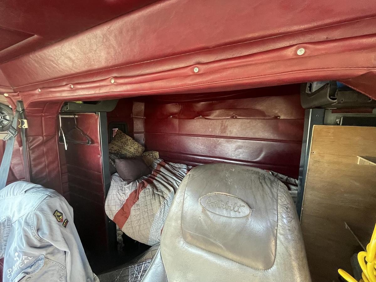 Used 1989 PETERBILT 379