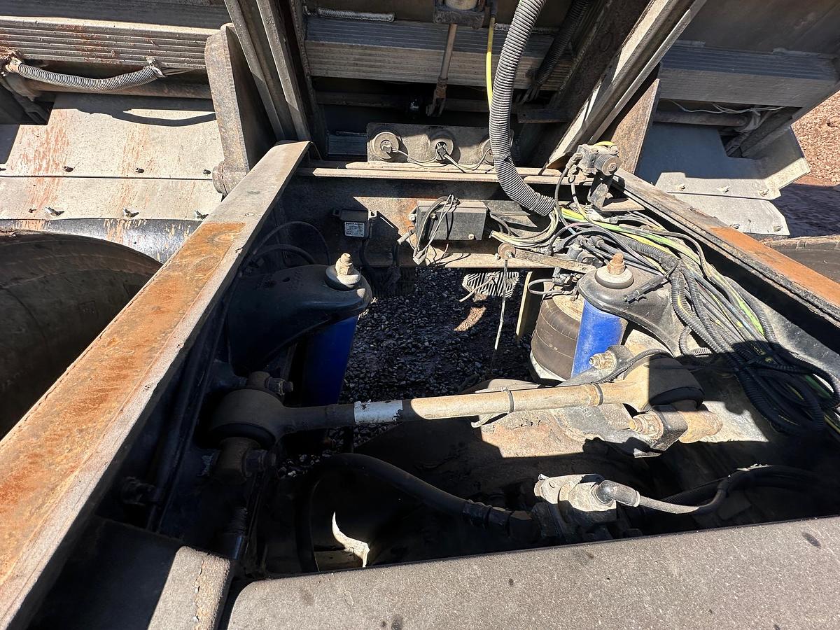 Used 2016 PETERBILT 365