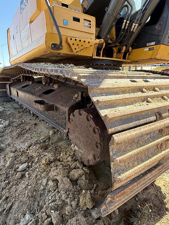 Used 2017 DEERE 210G LC