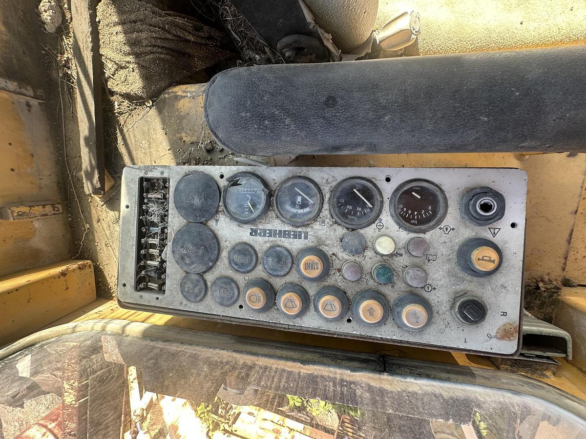 Used LIEBHERR LR631B