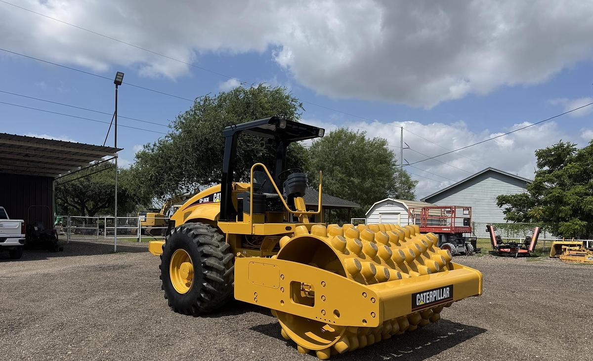 Used 2004 CATERPILLAR CP-563E