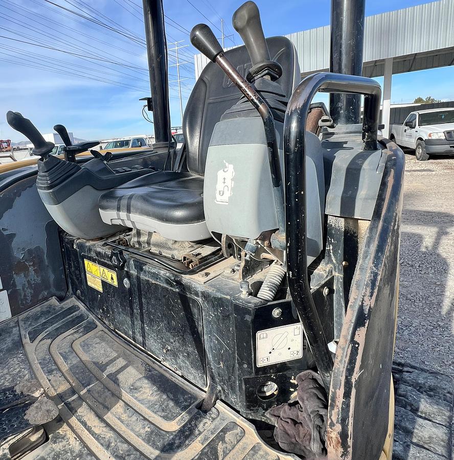 Used 2004 CATERPILLAR 305Cr