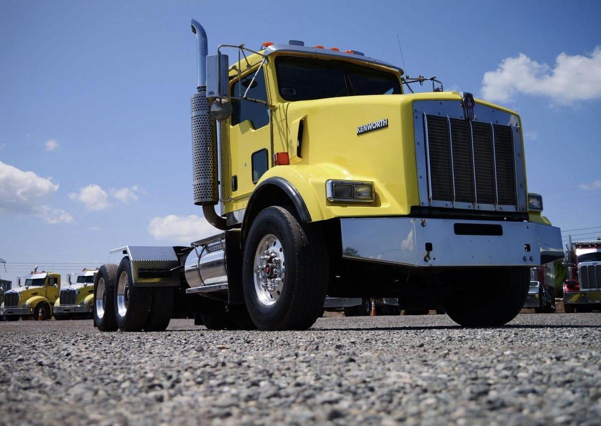Used 2007 KENWORTH T800