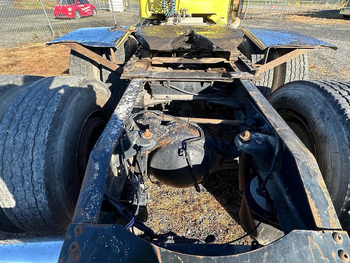 Used 2013 PETERBILT 384