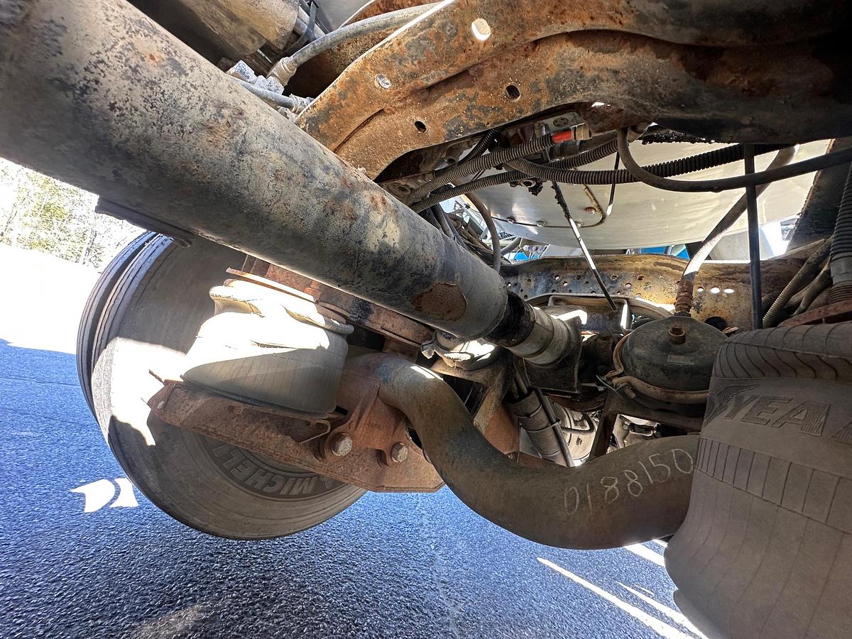 Used 2003 MACK DM690S