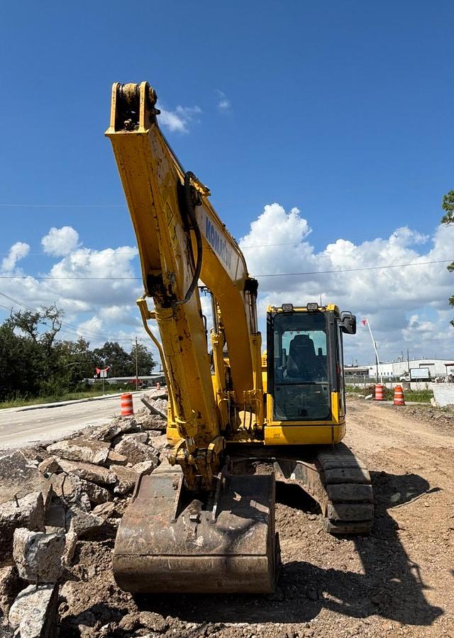 Used 2022 KOMATSU PC138USLC-11