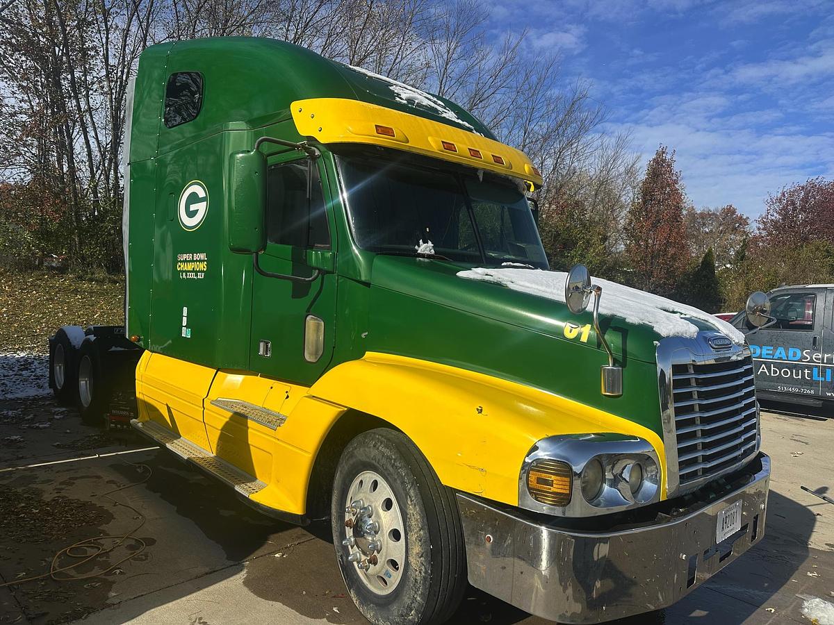 Used 2006 FREIGHTLINER Cascadia