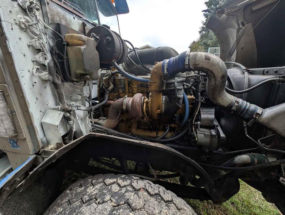 Used 1996 INTERNATIONAL 9400 Tri Axle