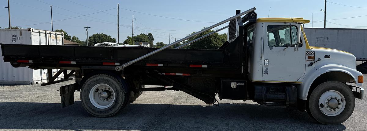 Used 1995 INTERNATIONAL 4900