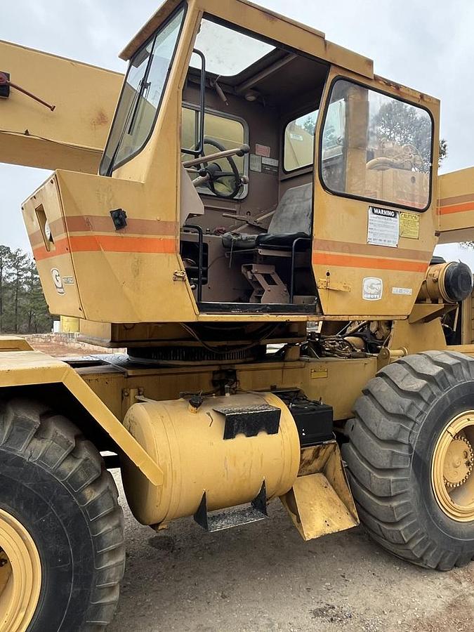 Used 1985 GROVE RT-522