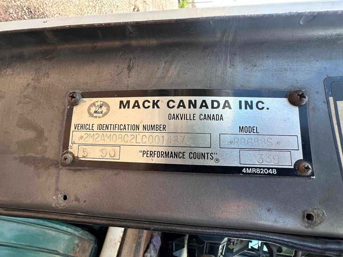 Used 1990 MACK RB688S