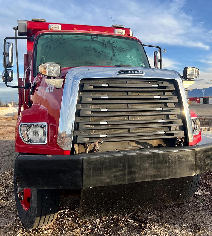 Used 2013 FREIGHTLINER 108SD Dump Truck