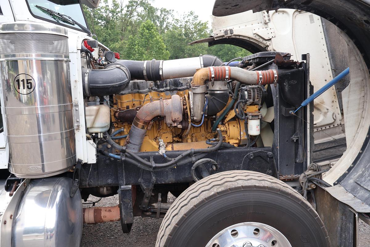 Used 2001 PETERBILT 379